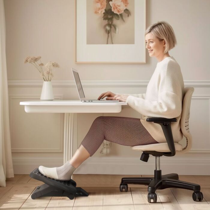 Homcom Footrest Adjustable Height & Angle Tilting Platform Home Office Foot Rest Black