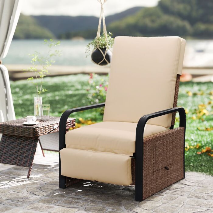 Outsunny 140° Reclining Rattan Armchair - Brown/khaki