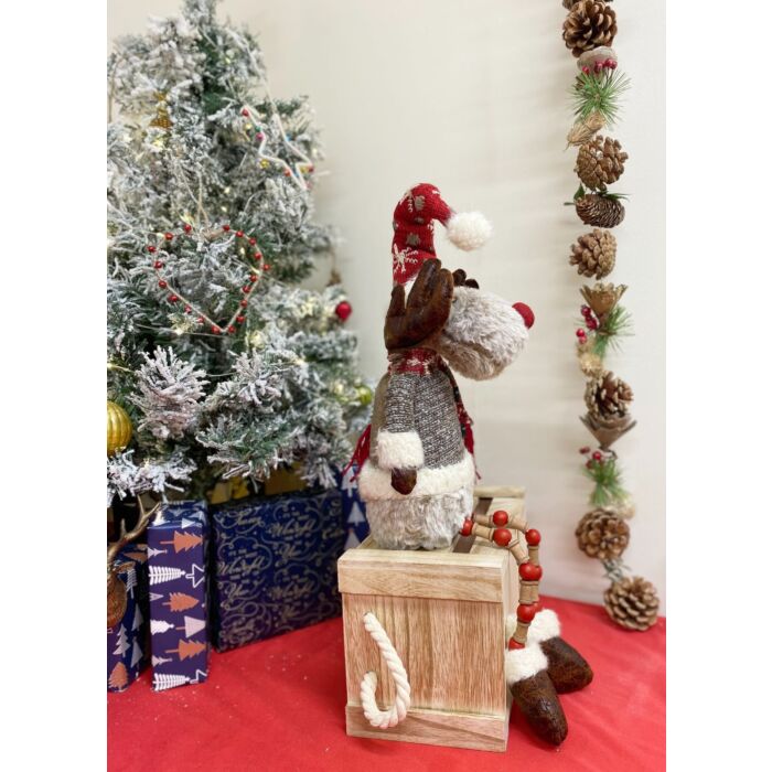 Sitting Reindeer With Dangly Legs