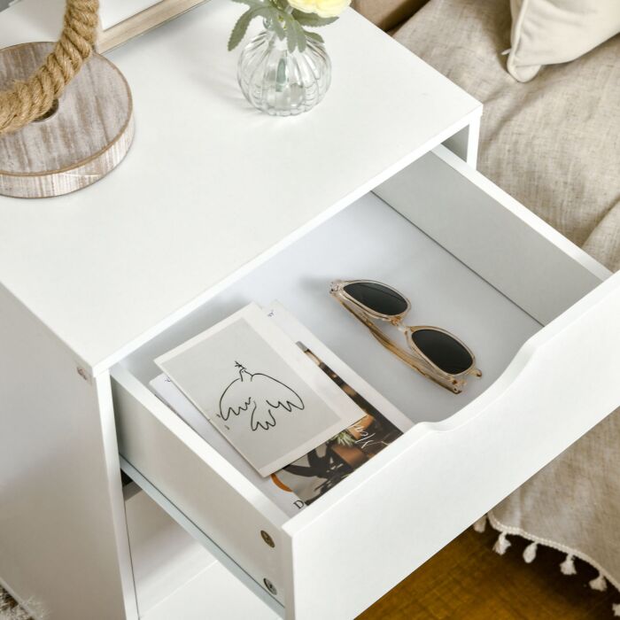 Homcom Bedroom Chest Of Drawers, 3-drawer Storage Unit With Wood Legs And Cut-out Handles, White