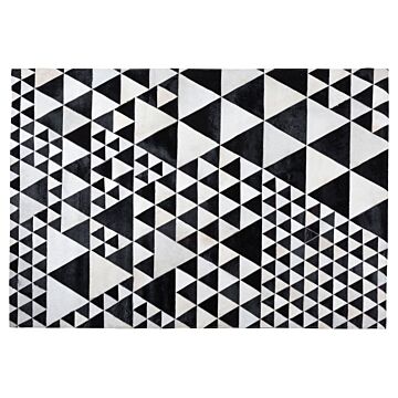 Rug Black And White Leather 140 X 200 Cm Handcrafted Modern Beliani