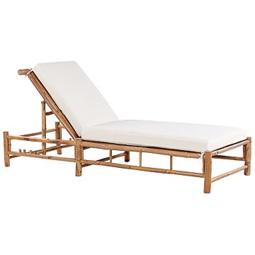 Sun Lounger Natural Bamboo Off - White Three Level Backrest Adjustment Garden Patio Furniture Beliani