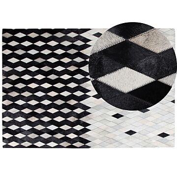 Rug Black And White Leather 160 X 230 Cm Modern Patchwork Handcrafted Beliani