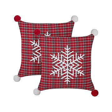 Set Of 2 Scatter Cushions Red Polyester Fabric Tartan Christmas Pattern 45 X 45 Cm Beliani
