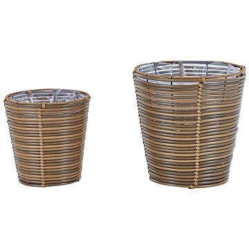 Set Of 2 Plant Baskets Brown Pe Rattan Planter Pots With Lining Indoor Outdoor Use Beliani