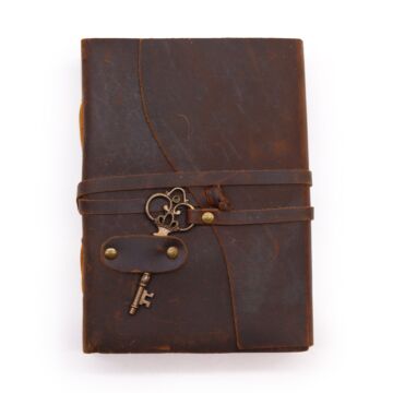 Oiled Leather & Key - 200 Pages Decle-edged - 13x18cm
