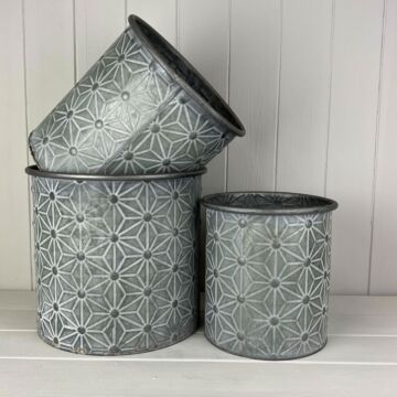 Embossed Daisy Designed Planters Set Of 3