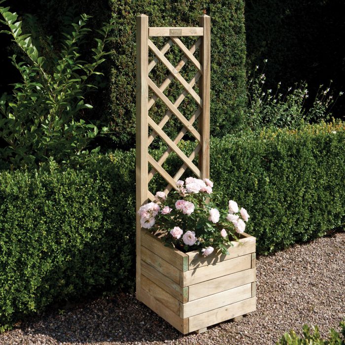 Square Planter & Lattice